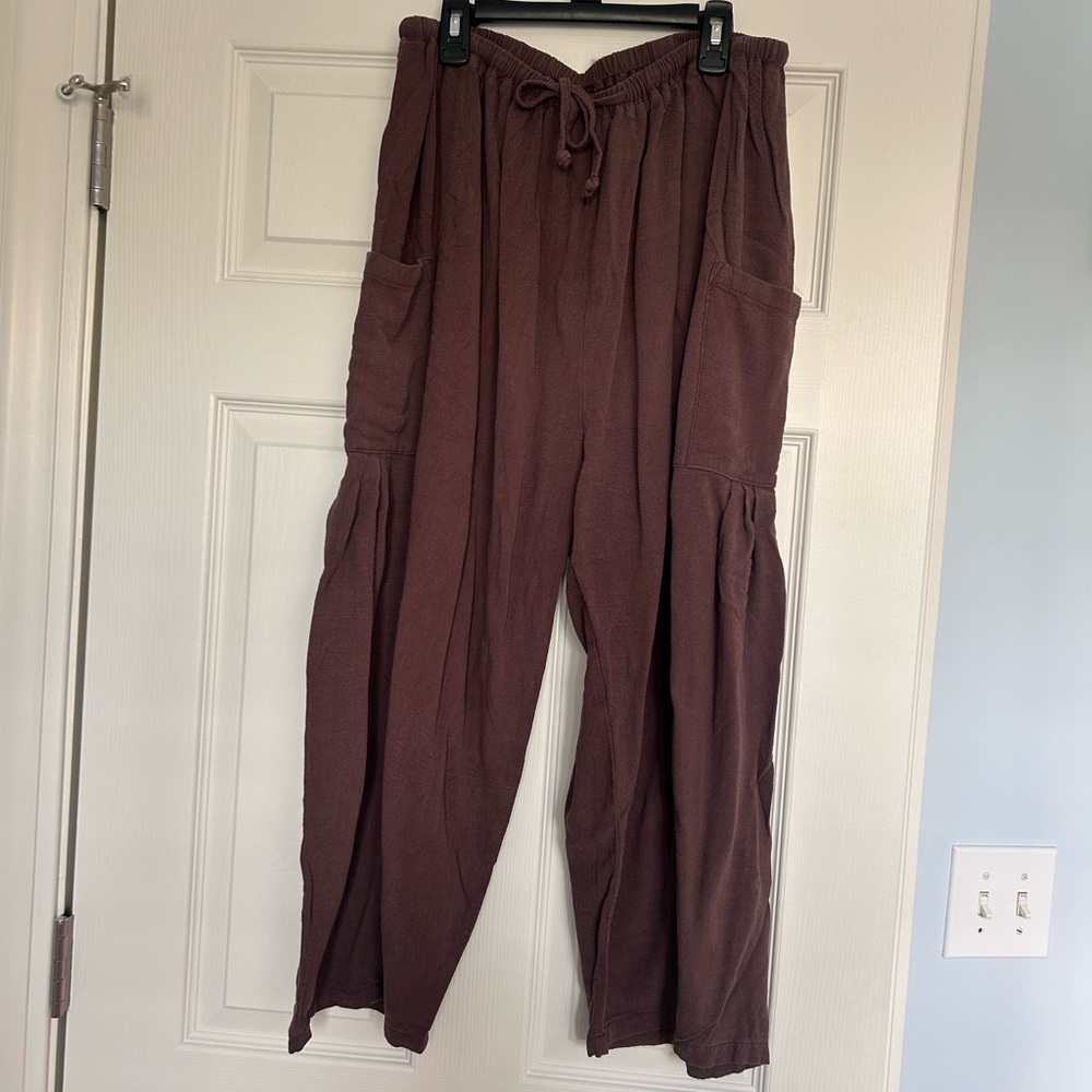 Women's Relaxed Linen Drawstring Pants in Dark Brown